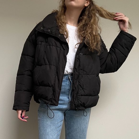 Urban Outfitters Black Cropped Puffy Jacket Size S - Picture 4 of 7